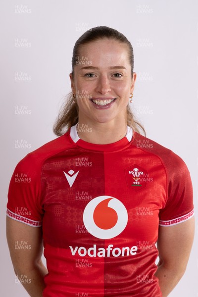 230226 - Wales Senior Women Extended Squad and Staff Portraits - Lisa Neumann