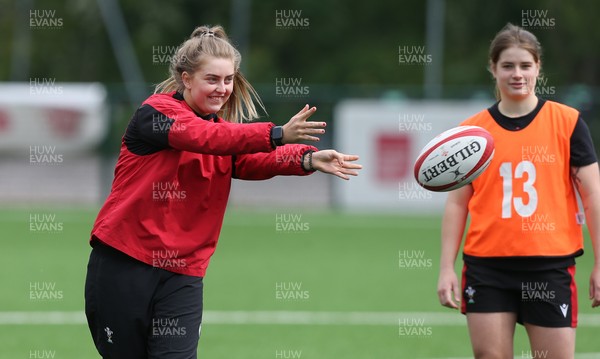 230521 - Wales Women 7s Squad Training - Beth Huntley during training session