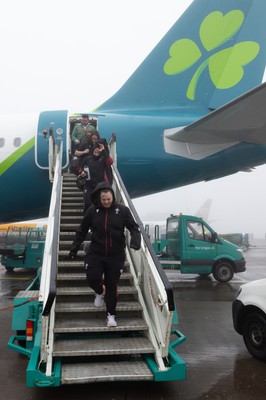 Wales Women Arrive in Ireland 110424
