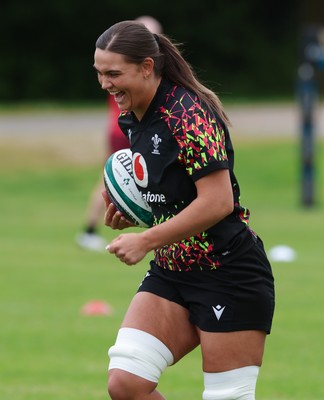 080526 - Wales Women Rugby Captains Run - Bryonie King during Captains Run at Pirrie Park ahead of the Women’s 6 Nations match against Ireland at Affidea Stadium