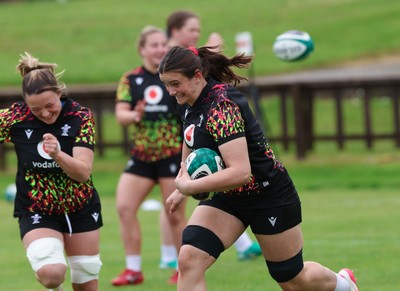 080526 - Wales Women Rugby Captains Run - Branwen Metcalfe during Captains Run at Pirrie Park ahead of the Women’s 6 Nations match against Ireland at Affidea Stadium