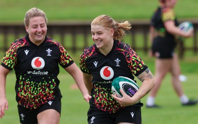 080526 - Wales Women Rugby Captains Run - Bethan Lewis during Captains Run at Pirrie Park ahead of the Women’s 6 Nations match against Ireland at Affidea Stadium