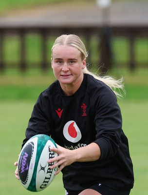 080526 - Wales Women Rugby Captains Run - Seren Singleton during Captains Run at Pirrie Park ahead of the Women’s 6 Nations match against Ireland at Affidea Stadium