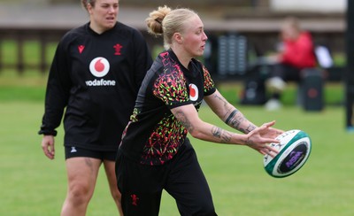 080526 - Wales Women Rugby Captains Run - Nikita Prothero during Captains Run at Pirrie Park ahead of the Women’s 6 Nations match against Ireland at Affidea Stadium