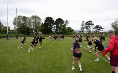 080526 - Wales Women Rugby Captains Run - The Wales team go through Captains Run at Pirrie Park ahead of the Women’s 6 Nations match against Ireland at Affidea Stadium