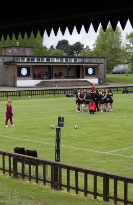 080526 - Wales Women Rugby Captains Run - The Wales team go through Captains Run at Pirrie Park ahead of the Women’s 6 Nations match against Ireland at Affidea Stadium