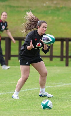 080526 - Wales Women Rugby Captains Run - Kayleigh Powell during Captains Run at Pirrie Park ahead of the Women’s 6 Nations match against Ireland at Affidea Stadium