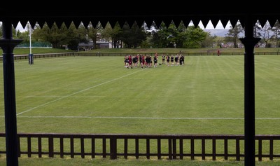 080526 - Wales Women Rugby Captains Run - The Wales team go through Captains Run at Pirrie Park ahead of the Women’s 6 Nations match against Ireland at Affidea Stadium