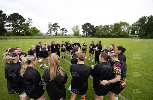 080526 - Wales Women Rugby Captains Run - The Wales team go through Captains Run at Pirrie Park ahead of the Women’s 6 Nations match against Ireland at Affidea Stadium