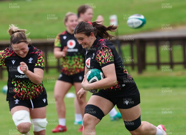 080526 - Wales Women Rugby Captains Run - Branwen Metcalfe during Captains Run at Pirrie Park ahead of the Women’s 6 Nations match against Ireland at Affidea Stadium