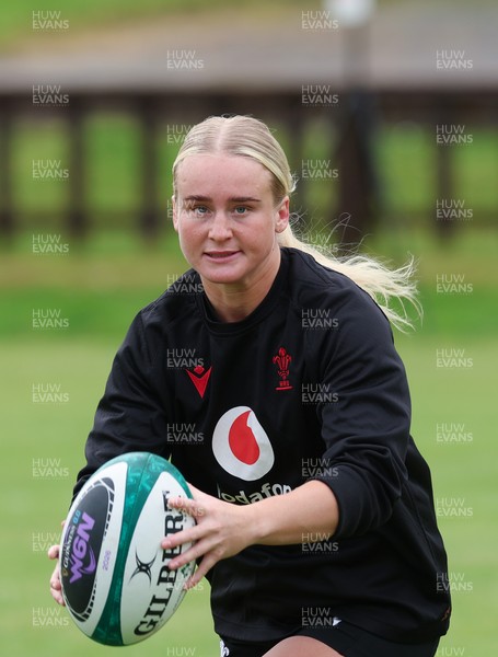 080526 - Wales Women Rugby Captains Run - Seren Singleton during Captains Run at Pirrie Park ahead of the Women’s 6 Nations match against Ireland at Affidea Stadium