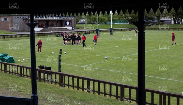 080526 - Wales Women Rugby Captains Run - The Wales team go through Captains Run at Pirrie Park ahead of the Women’s 6 Nations match against Ireland at Affidea Stadium