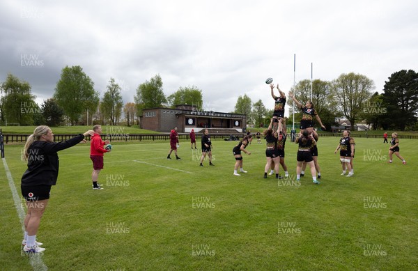080526 - Wales Women Rugby Captains Run - The Wales team go through Captains Run at Pirrie Park ahead of the Women’s 6 Nations match against Ireland at Affidea Stadium