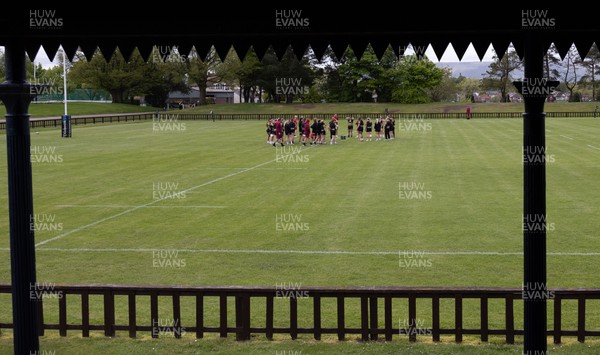 080526 - Wales Women Rugby Captains Run - The Wales team go through Captains Run at Pirrie Park ahead of the Women’s 6 Nations match against Ireland at Affidea Stadium