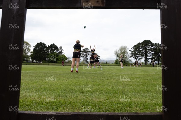 080526 - Wales Women Rugby Captains Run - The Wales team go through Captains Run at Pirrie Park ahead of the Women’s 6 Nations match against Ireland at Affidea Stadium