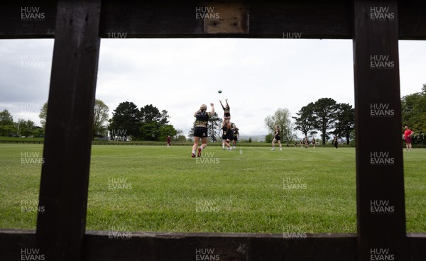 080526 - Wales Women Rugby Captains Run - The Wales team go through Captains Run at Pirrie Park ahead of the Women’s 6 Nations match against Ireland at Affidea Stadium