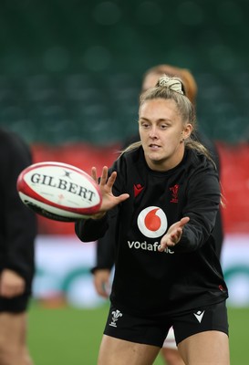 100426 - Wales Women Rugby Captain’s Run - Hannah Dallavalle during Captain’s Run at the Principality Stadium ahead of the opening Women’s 6 Nations match against Scotland