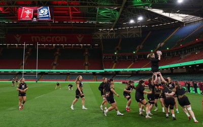 100426 - Wales Women Rugby Captain’s Run - The Wales Women team go through line outs  during Captain’s Run at the Principality Stadium ahead of the opening Women’s 6 Nations match against Scotland