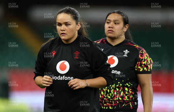100426 - Wales Women Rugby Captain’s Run - Jorja Aiono and Sisilia Tuipulotu during Captain’s Run at the Principality Stadium ahead of the opening Women’s 6 Nations match against Scotland