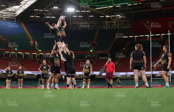 100426 - Wales Women Rugby Captain’s Run - The Wales Women team go through line outs  during Captain’s Run at the Principality Stadium ahead of the opening Women’s 6 Nations match against Scotland