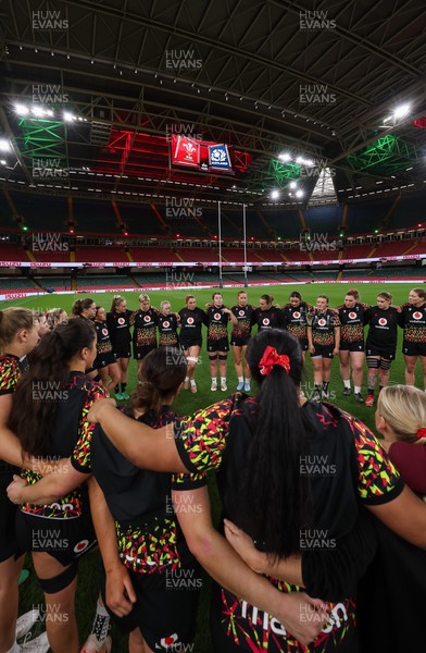 100426 - Wales Women Rugby Captain’s Run - The Wales match squad during Captain’s Run at the Principality Stadium ahead of the opening Women’s 6 Nations match against Scotland