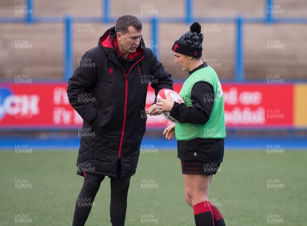 121121 - Wales Women Rugby Captain's Run - Assistant coach Geraint Lewis with Siwan Lillicrap during the Captain's Run ahead of the match against South Africa
