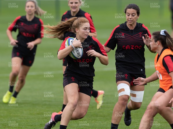 130922 - Wales Women Captains Run - Niamh Terry of Wales during the Captains Run ahead of Wales Women’s World Cup warm up match against England