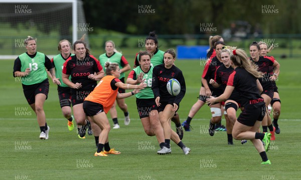 130922 - Wales Women Captains Run - Jazz Joyce of Wales feeds the ball out during the Captains Run ahead of Wales Women’s World Cup warm up match against England