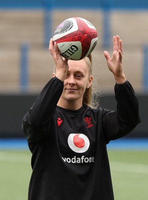 160526 - Wales Women Rugby Captain’s Run - Hannah Dallavalle during Captain’s Run ahead of their final Women’s 6 Nations match against Italy