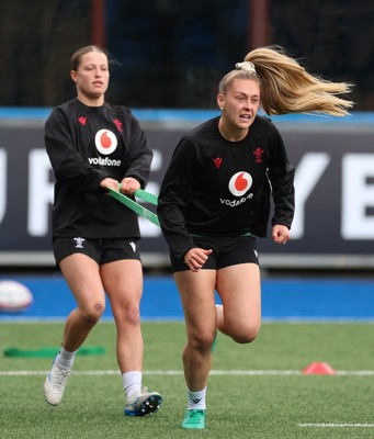 160526 - Wales Women Rugby Captain’s Run - Hannah Dallavalle and Amy Williams in warm up during Captain’s Run ahead of their final Women’s 6 Nations match against Italy
