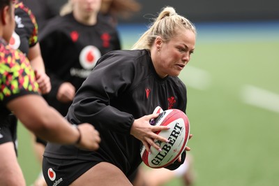 160526 - Wales Women Rugby Captain’s Run - Kelsey Jones during Captain’s Run ahead of their final Women’s 6 Nations match against Italy
