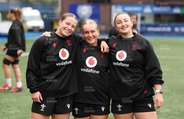 160526 - Wales Women Rugby Captain’s Run - Amy Williams, Seren Singleton and Kendall Waudby during Captain’s Run ahead of their final Women’s 6 Nations match against Italy