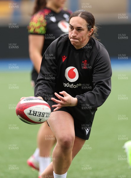 160526 - Wales Women Rugby Captain’s Run - Courtney Keight during Captain’s Run ahead of their final Women’s 6 Nations match against Italy