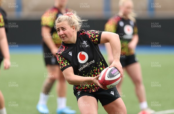 160526 - Wales Women Rugby Captain’s Run - Molly Reardon during Captain’s Run ahead of their final Women’s 6 Nations match against Italy