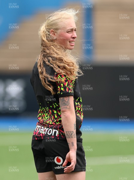160526 - Wales Women Rugby Captain’s Run - Nikita Prothero during Captain’s Run ahead of their final Women’s 6 Nations match against Italy