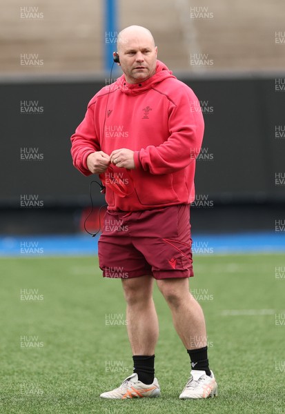 160526 - Wales Women Rugby Captain’s Run - Sean Lynn, Wales Women head coach during Captain’s Run ahead of their final Women’s 6 Nations match against Italy