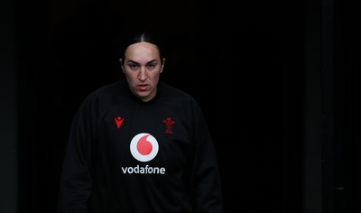 170426 - Wales Women Captain’s Run - Courtney Keight during Captain’s Run ahead of the Women’s 6 Nations match against France