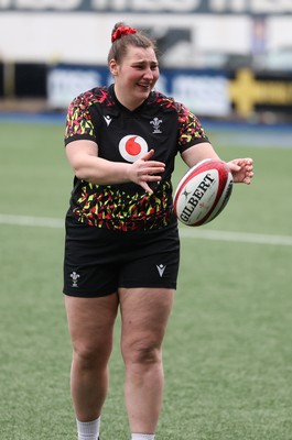 170426 - Wales Women Captain’s Run - Gwenllian Pyrs during Captain’s Run ahead of the Women’s 6 Nations match against France