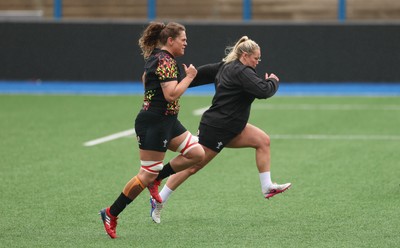170426 - Wales Women Captain’s Run - Natalia John and Kelsey Jones during Captain’s Run ahead of the Women’s 6 Nations match against France