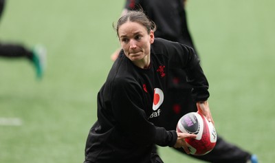 170426 - Wales Women Captain’s Run - Jasmine Joyce during Captain’s Run ahead of the Women’s 6 Nations match against France