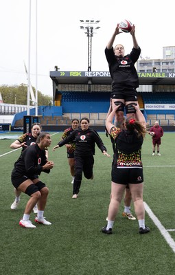 170426 - Wales Women Captain’s Run - Gwen Crabb during Captain’s Run ahead of the Women’s 6 Nations match against France