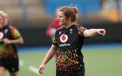170426 - Wales Women Captain’s Run - Kate Williams during Captain’s Run ahead of the Women’s 6 Nations match against France