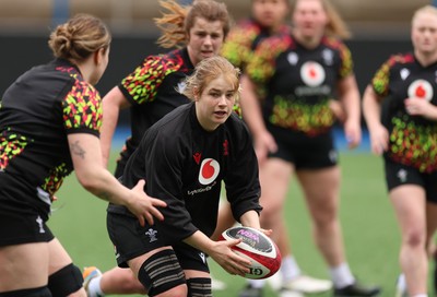170426 - Wales Women Captain’s Run - Bethan Lewis during Captain’s Run ahead of the Women’s 6 Nations match against France
