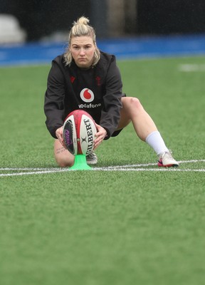 170426 - Wales Women Captain’s Run - Keira Bevan during Captain’s Run ahead of the Women’s 6 Nations match against France