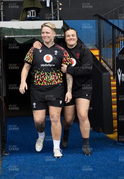 170426 - Wales Women Captain’s Run - Donna Rose and Carys Phillips during Captain’s Run ahead of the Women’s 6 Nations match against France