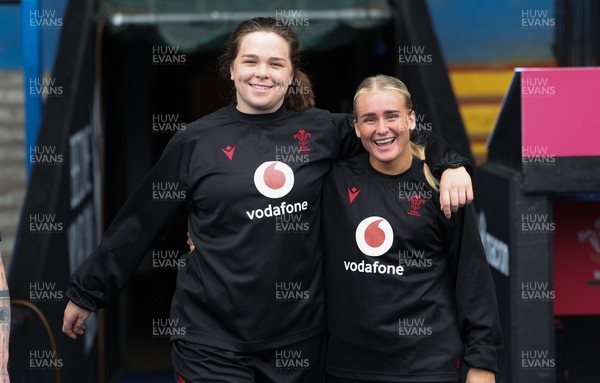 170426 - Wales Women Captain’s Run - Maisie Davies and Seren Singleton during Captain’s Run ahead of the Women’s 6 Nations match against France