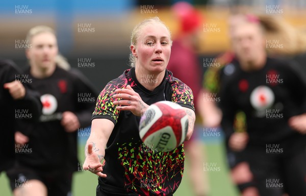 170426 - Wales Women Captain’s Run - Nikita Prothero during Captain’s Run ahead of the Women’s 6 Nations match against France