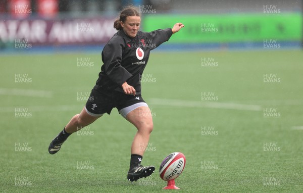 170426 - Wales Women Captain’s Run - Lleucu George during Captain’s Run ahead of the Women’s 6 Nations match against France