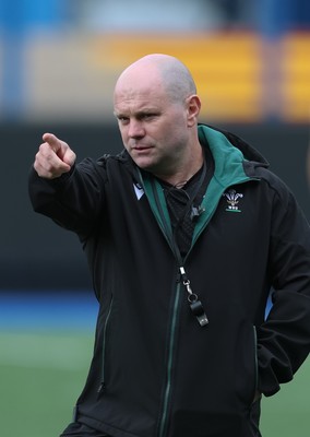170926 Wales Women Rugby Captain’s Run - Sean Lynn, Wales Head coach during Wales Captain’s Run at Cardiff Arms Park ahead of their WXV match against South Africa