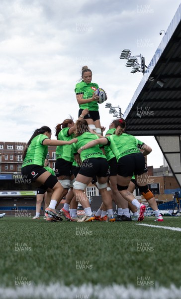 170926 Wales Women Rugby Captain’s Run - The Wales team run through lineouts during Wales Captain’s Run at Cardiff Arms Park ahead of their WXV match against South Africa